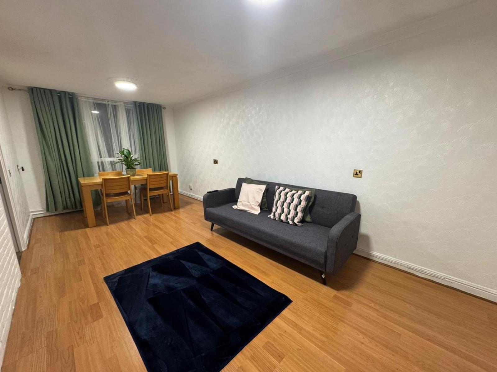 Tks Modern 1bed Flat, * Londra
